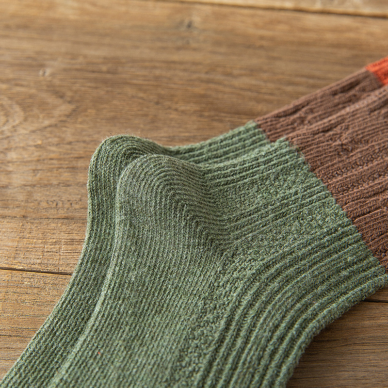 Women's thick-knit three-color patchwork socks, spring and autumn Japanese-style women's mid-calf socks, fashionable cotton socks, one-piece consignment Application Scenario