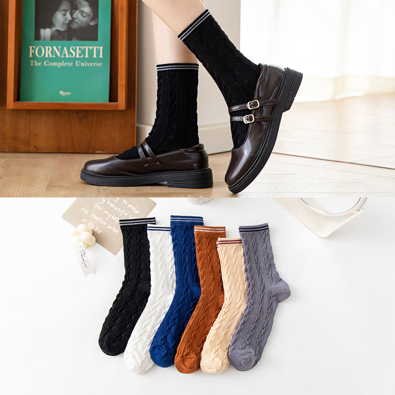 Women's spring and autumn Japanese-style horizontal striped twisted solid color mid-calf socks, breathable long cotton socks for women, sent by the manufacturer