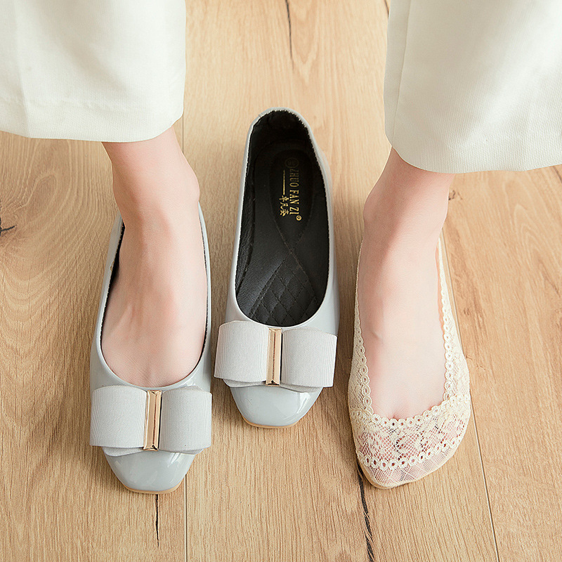 Shallow-mouthed lace silicone anti-slip and anti-disengagement boat socks, invisible boat socks, cotton foot sole, women's lace short socks factory direct sales details Picture