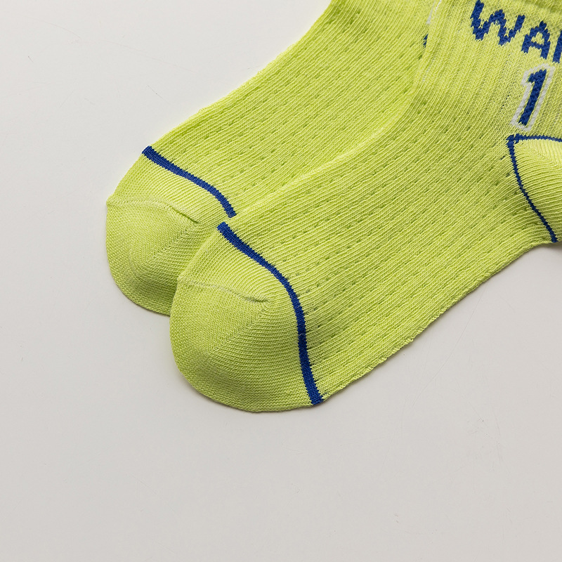Children's socks, summer socks for boys and girls, breathable mesh, large and medium-sized cartoon mid-calf socks, sent by the manufacturer Application Scenario