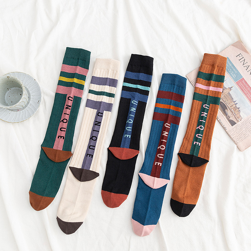 College-style JK uniforms paired with women's socks, over-the-knee socks, high calf socks for women to look slimmer, one-piece consignment for women Specification image