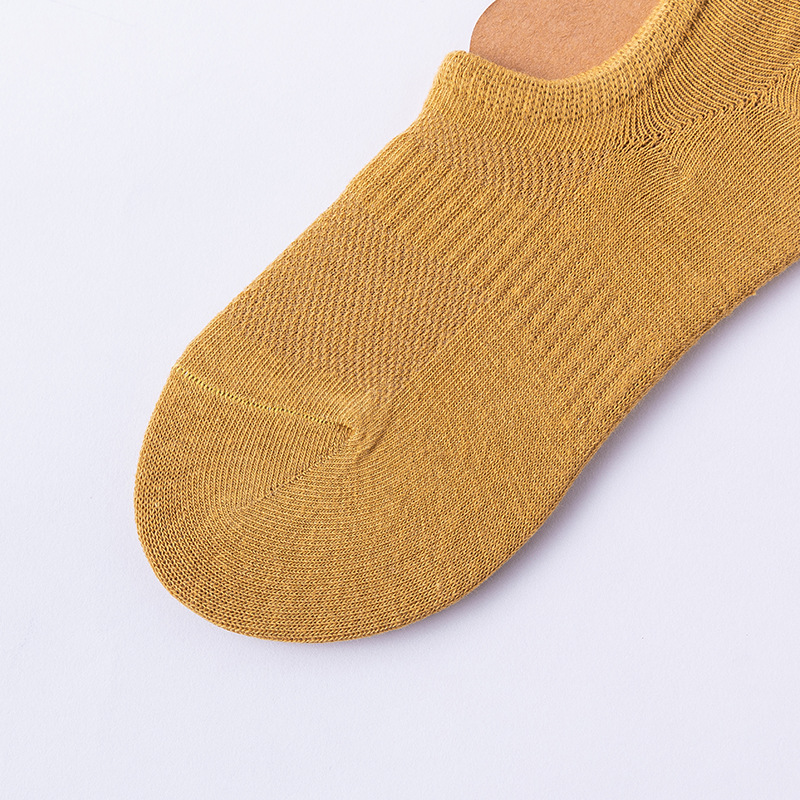 Women's boat socks, shallow-mouthed invisible cotton socks that won't fall off in summer, thin anti-slip socks, mesh breathable women's socks for delivery Application Scenario
