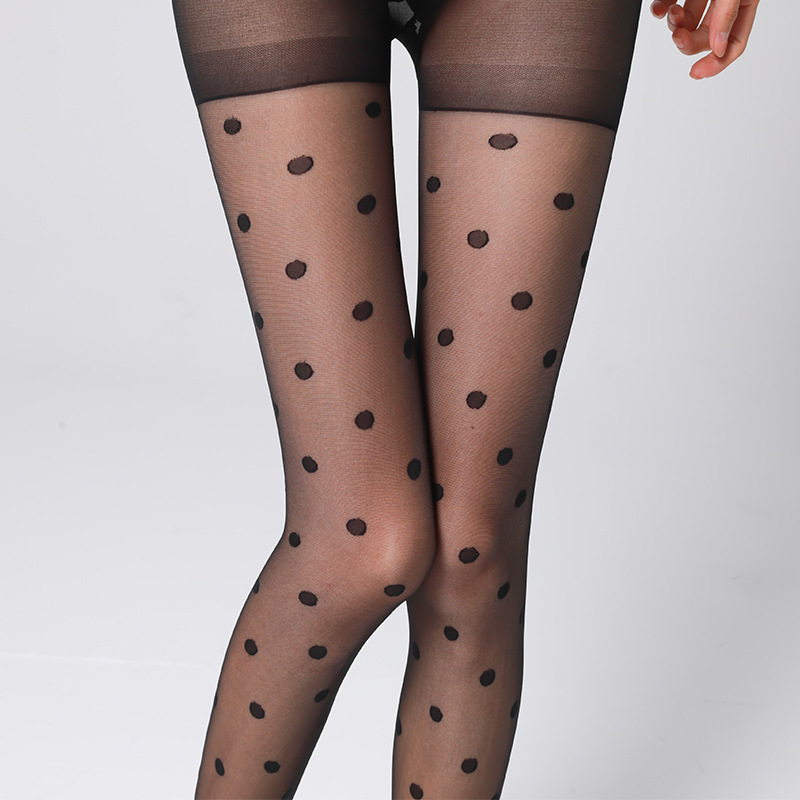 Sister Yan's black polka dot silk socks for women, thin summer and autumn, black silk anti-hook, thin and sexy jk pantyhose and base socks, all available for one-piece delivery at the sock stall Application Scenario
