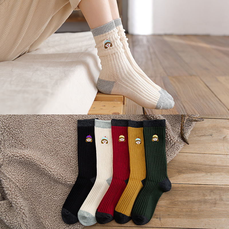 Girls' spring and autumn student mid-calf cotton socks, Korean and Japanese style cute long socks, Korean version autumn and winter trendy pile socks
