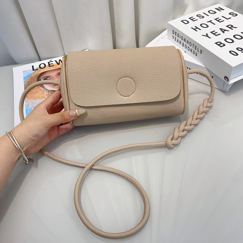 Yiding Bags: Women's bags, men's bags, wallets, handbags, travel bags, school bags, backpacks, computer bags, business briefcases Application Scenario