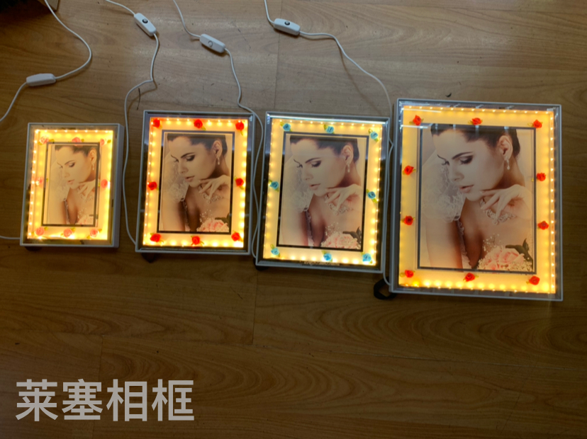 Small flower with light creative decorative items for home decoration, living room and bedroom handicrafts, photos, plastic and glass with light photo frames, 1 Application Scenario