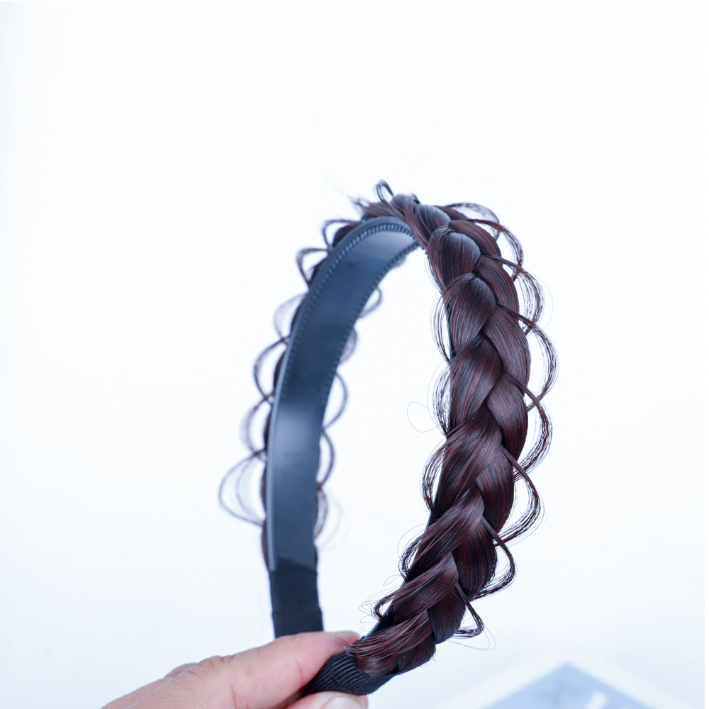 Trendy and youthful hair bands, messy fishbone braids, false hair bands, fashionable fishbone braids, braids, messy hair bands Application Scenario