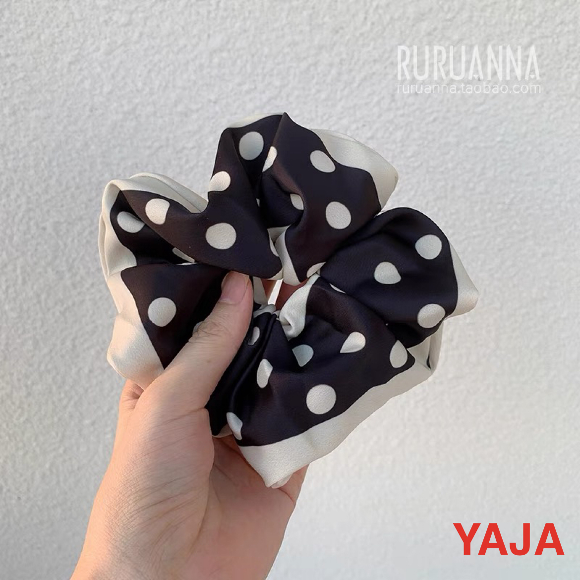 Yongaijiu Ai hair band is stylish and trendy, with a retro and versatile style in beige and black. It features polka dot patterns, large intestine rings, and hair bands details Picture
