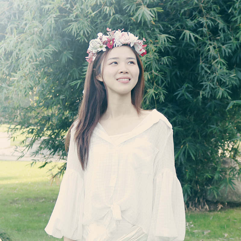 New in-stock bride's wreath fabric simulation flower headband, red headwear, Hawaiian beach photo headband wreath details Picture