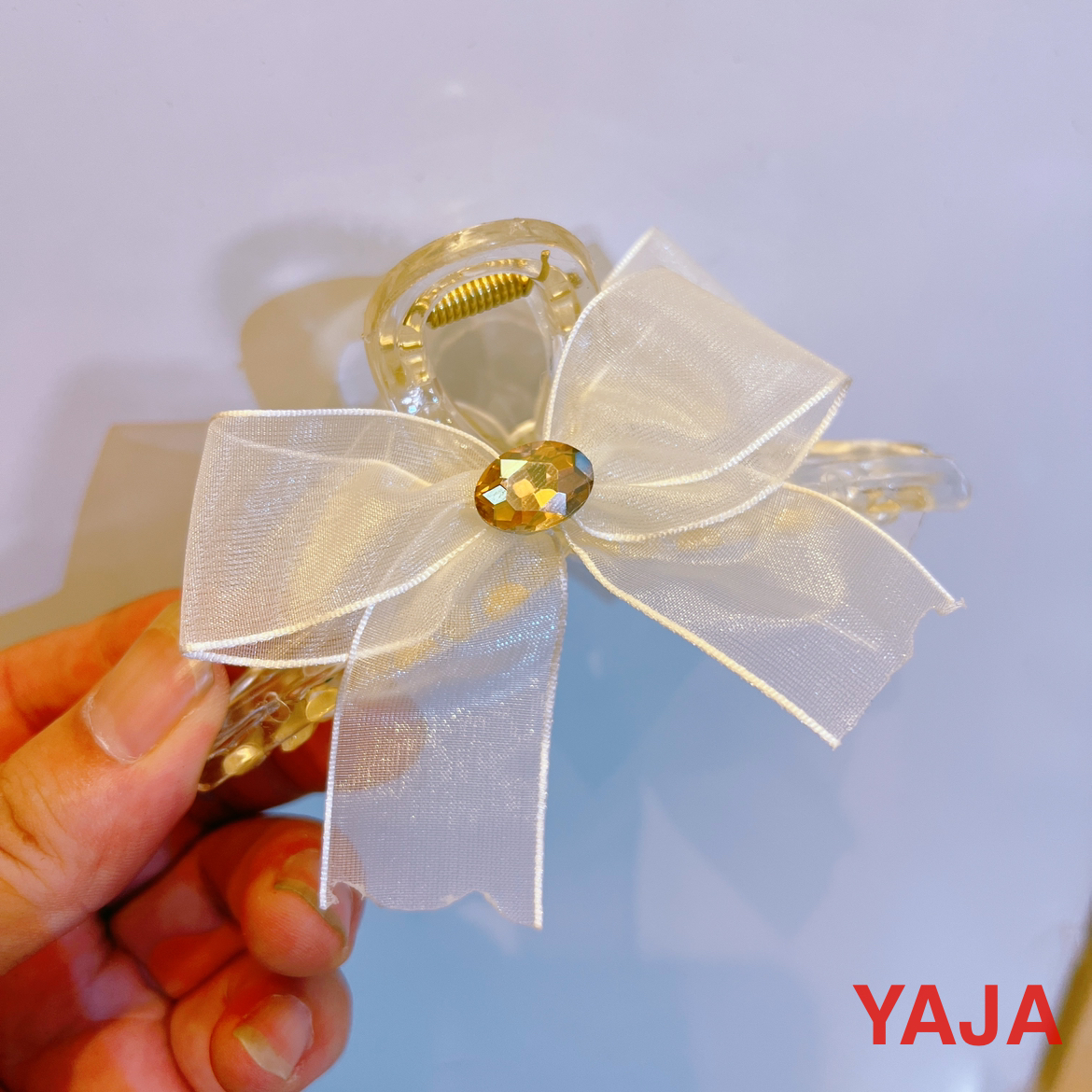 Yongai Jiu Ai ethereal and elegant organza bow clip, sweet and girlish hair clip, shark clip hair accessory Application Scenario