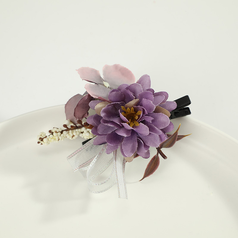 Korean-style bride's hair bun, small ball flower, black border clip, wedding flower girl, bridesmaid, vacation performance, seaside photo prop, hair clip details Picture