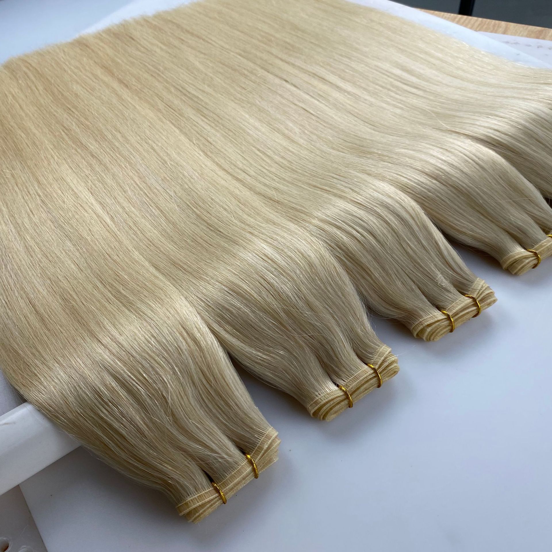 European and American bestseller real hair belt hair curtain with high range perming and dyeing #613 manufacturer's hot sales one-piece consignment hair service 16-24inc Specification image