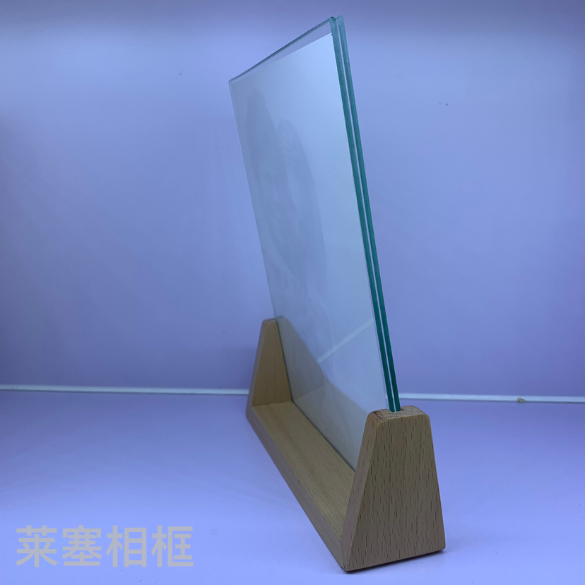 Beech U-shaped creative decorative items for home decoration, living room and bedroom handicrafts, photos, glass beech photo frames Application Scenario