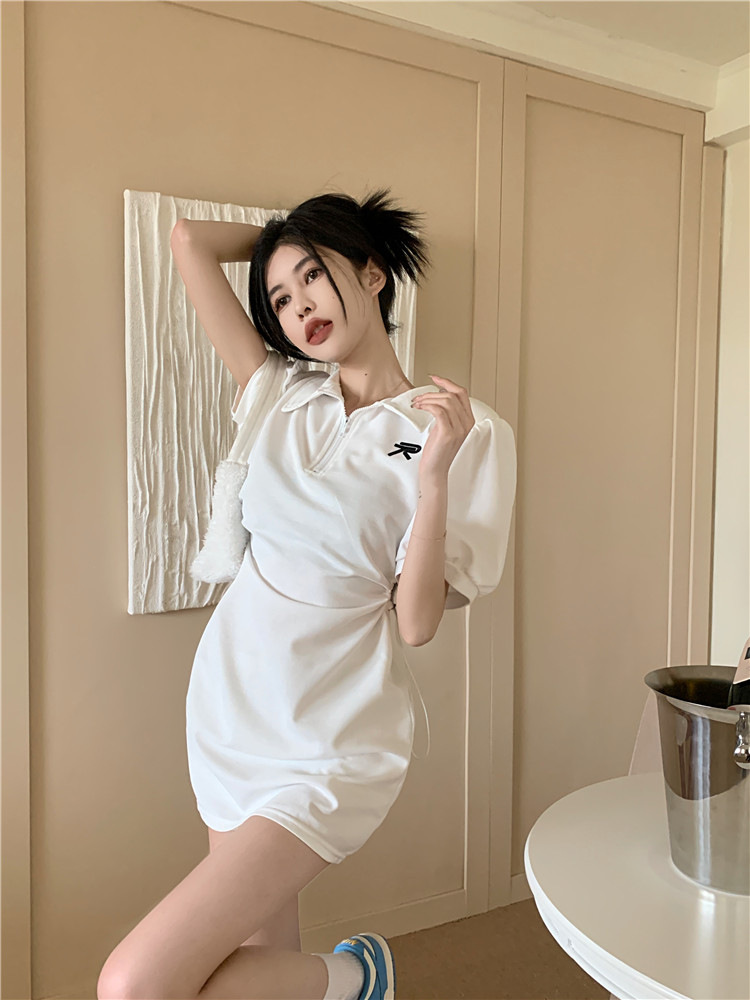 A new 2022 Hong Kong-style design dress for women, featuring letter-embroidered, niche POLO collar, cinched waist, drawstring and exposed waist details Picture