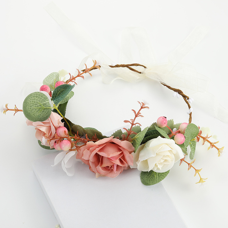 European and American Hawaiian garland fairy bridesmaid flower girl headwear, forest-themed photo shoot props, garland bride headwear Application Scenario