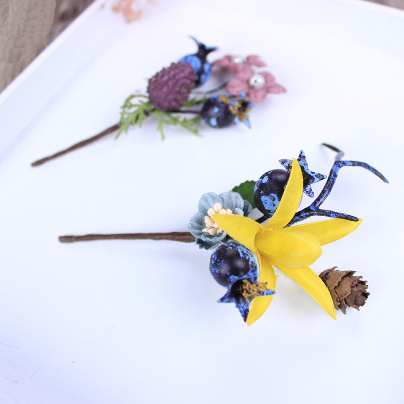 A three-piece set of accessories for the bride's headwear, forest-themed fairy simulation flower headwear, travel commemorative festival pinecone headwear Specification image