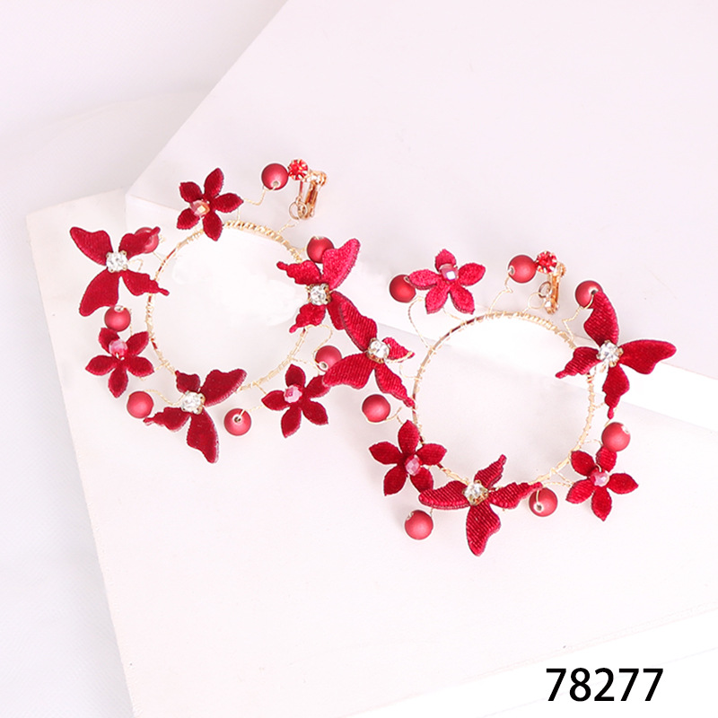 Korean-style retro beaded velvet exaggerated bride butterfly earrings, red large circle ear clips, wedding dress accessories