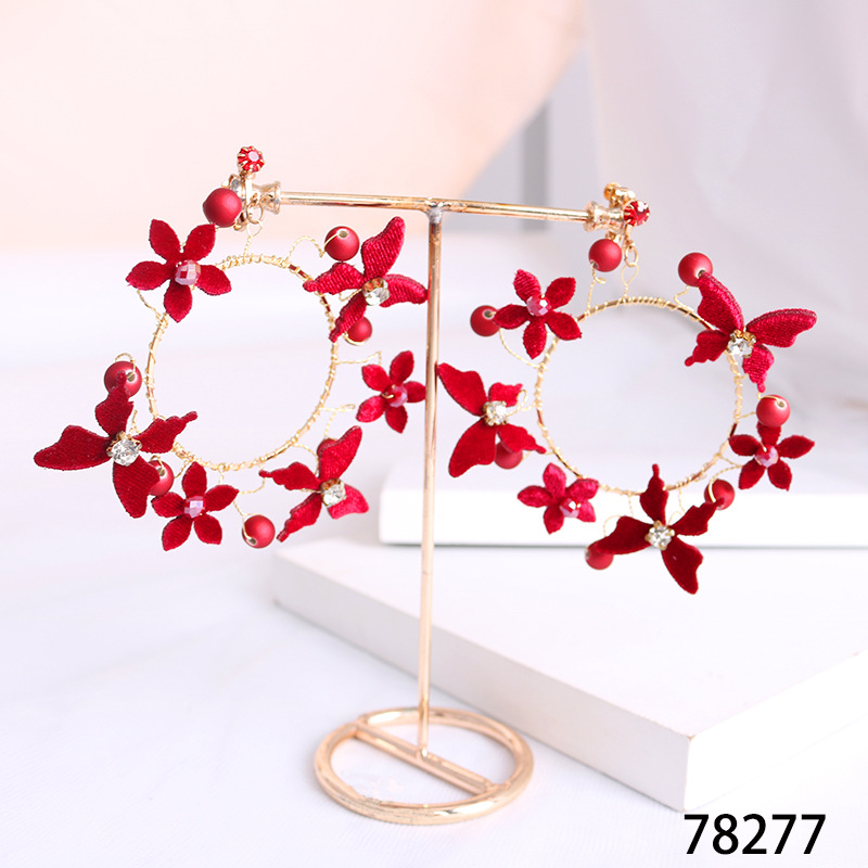 Korean-style retro beaded velvet exaggerated bride butterfly earrings, red large circle ear clips, wedding dress accessories Specification image