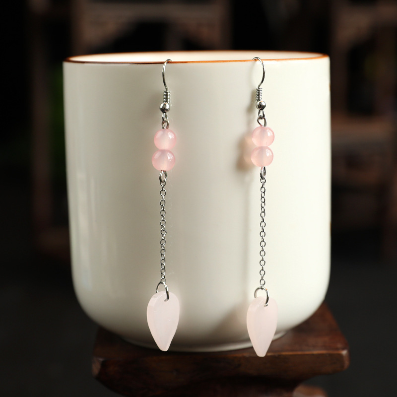 Ancient-style earrings, light pink, simple and fashionable, long tassel pendant leaf earrings, fresh and classical earrings Specification image