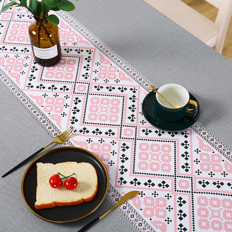 منزل عائلة (لوفلي هوميل) و (جاردنر) من شمال أوروبا Specification image