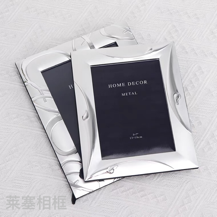 Iron electroplated metal creative ornaments for home decoration, living room and bedroom handicrafts, photos, metal photo frames details Picture