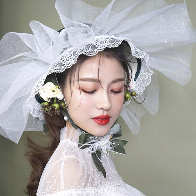 The 2020 European and American exaggerated bridal hat fashion show, retro wide-brimmed hat, wedding photo studio wedding dress, forest-themed lace hat