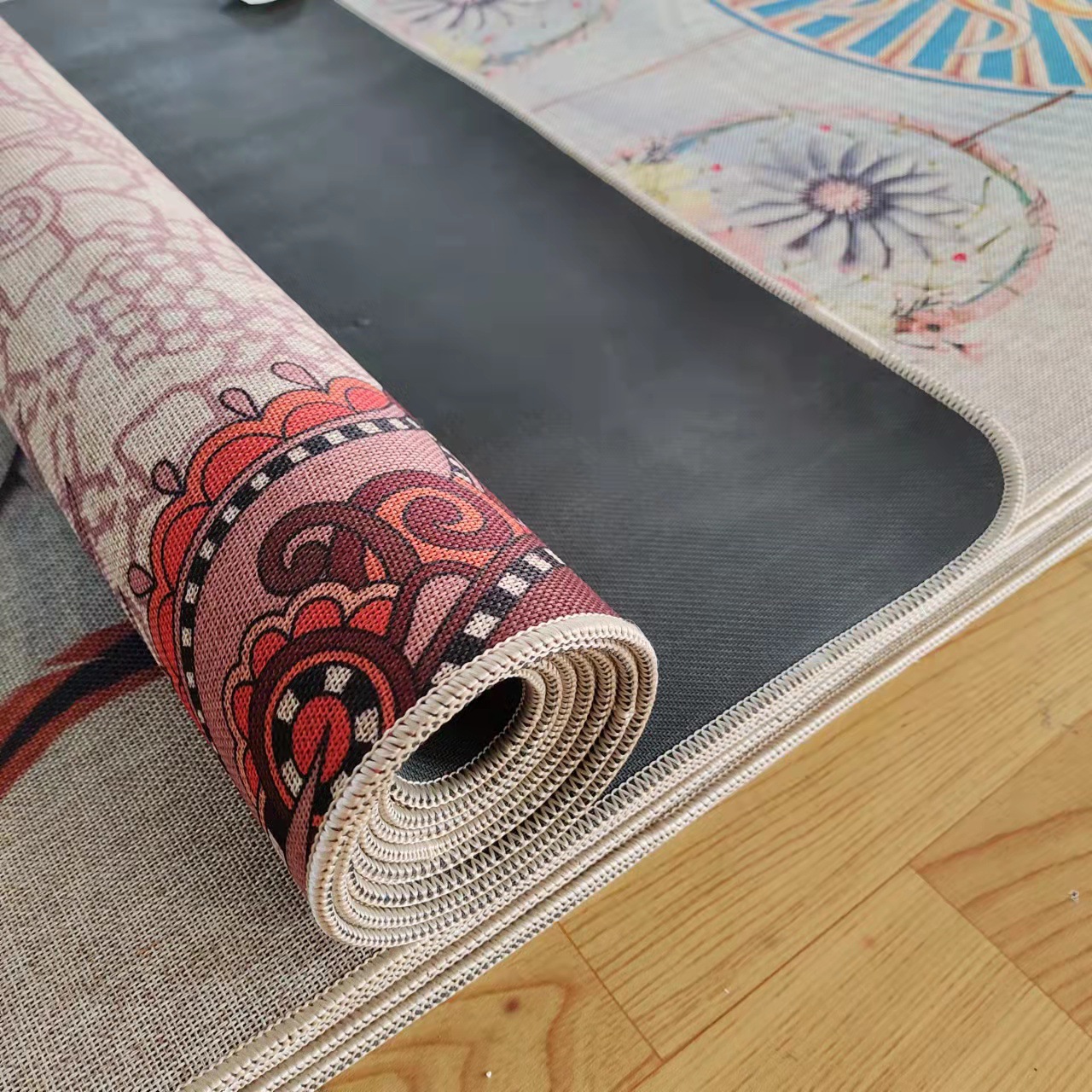 Natural rubber anti-slip yoga mat, printed household yoga mat, fitness floor mat, professional thickened anti-slip mat, yoga mat details Picture