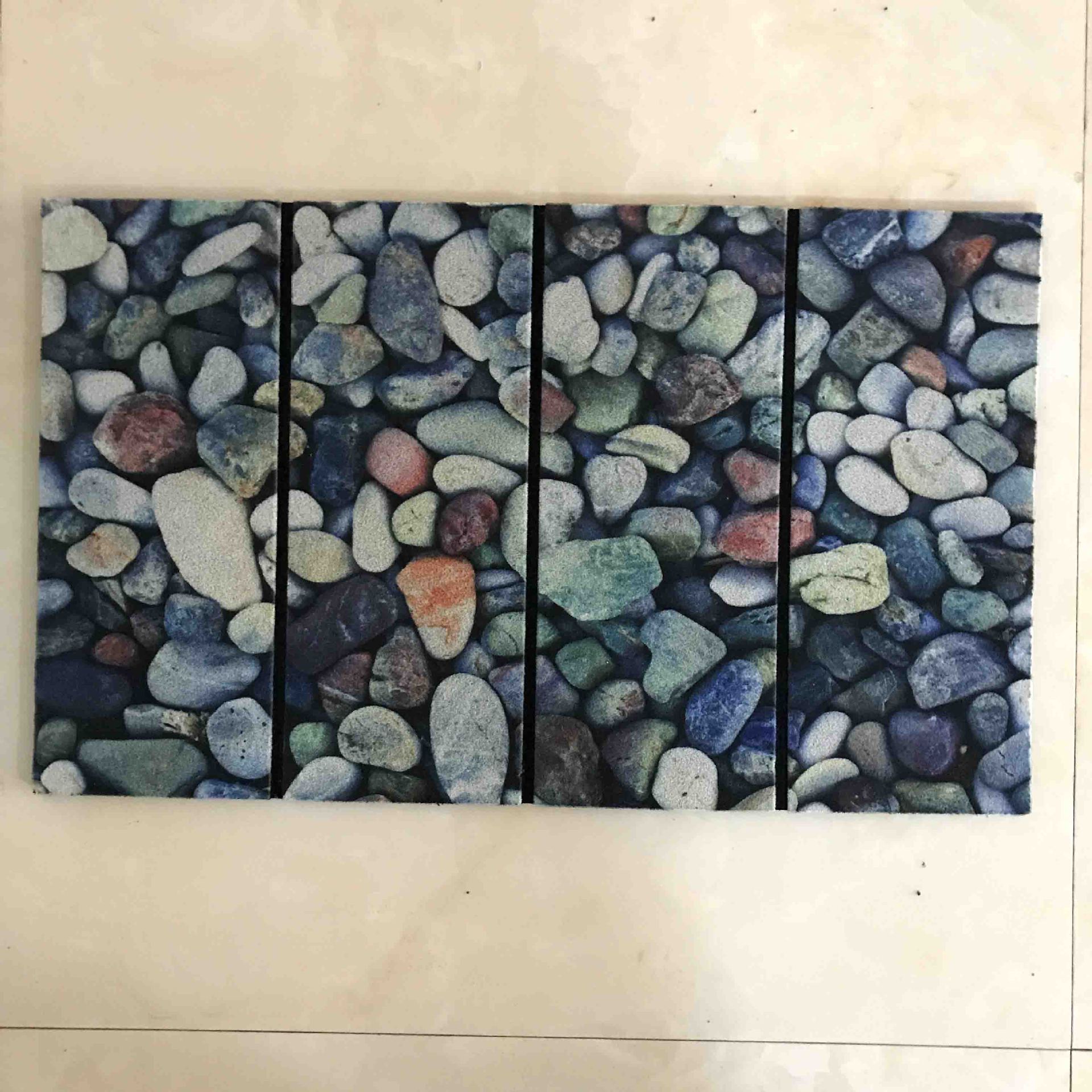 حاشية واقية من الانزلاق لباب خشبي عالي الصوف من صخور وصخور لاصقة كلاسيكية من طراز وول مارت Item Picture