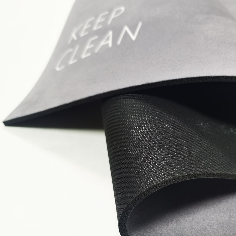 Customized kitchen floor mat anti-slip rubber suede floor mat manufacturer supplies thickened single-sided oil-resistant and dirt-resistant carpet Application Scenario