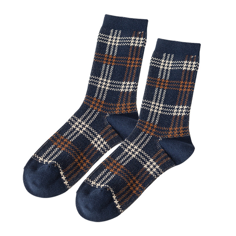The manufacturer of the 2022 autumn and winter new double-needle double-path Dui Dui socks for women in a retro blue checkered mid-calf Item Picture