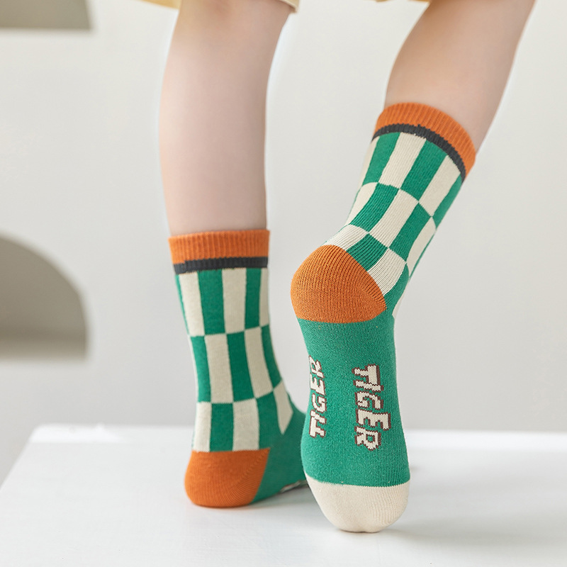 New autumn and winter series of Zhongda Children's baby socks featuring cartoon tigers and combed cotton are available for one-piece delivery Specification image