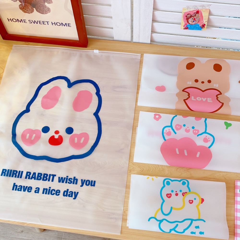 Sealed bags, travel storage bags, clothes storage bags, transparent organizing bags for expectant childbirth, luggage classification, portable pull-edge bags Application Scenario