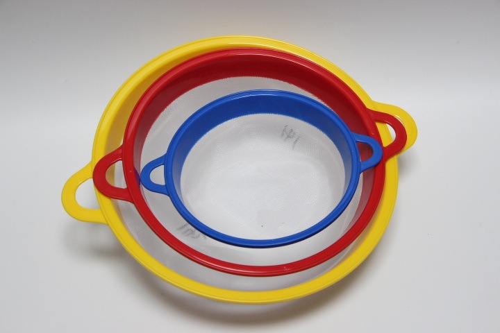 Plastic flour sieve double ear flour sieve cake mold wholesale baking utensils