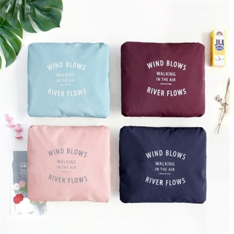 Korean version airplane bag, foldable travel storage bag, clothing bag, large business trip organizing bag, luggage bag storage bag Application Scenario