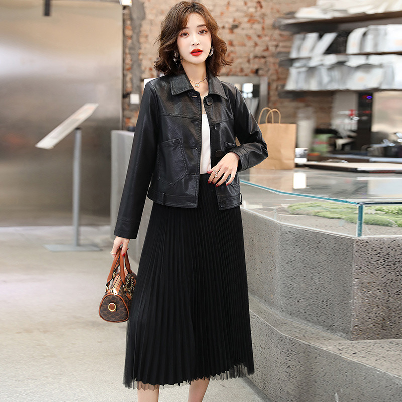 PU leather short jacket for women's 2022 spring and autumn collection, new fashionable and slimming lapel long-sleeved motorcycle jacket details Picture