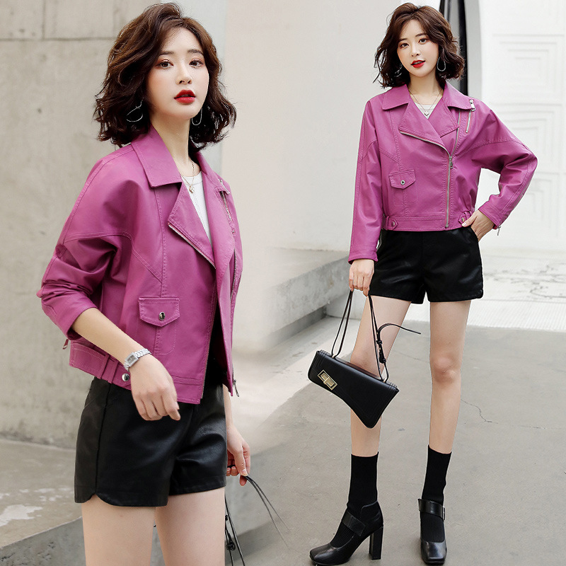 A stylish and goddess-like fashion set for women in Spring and Autumn 2022, featuring a slimming long-sleeved PU leather small jacket and shorts, a two-piece set