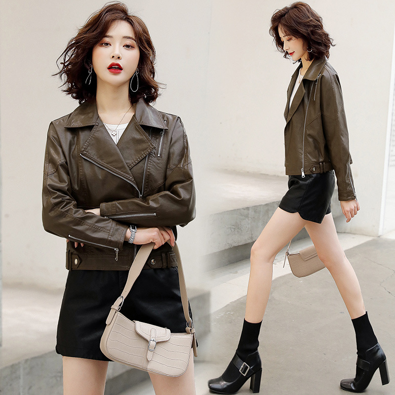 A stylish and goddess-like fashion set for women in Spring and Autumn 2022, featuring a slimming long-sleeved PU leather small jacket and shorts, a two-piece set details Picture
