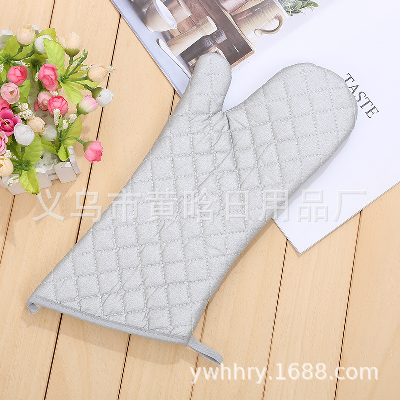 Cotton coated silver gloves heat resistant microwave oven gloves Electrical gift heat insulation gloves Commercial oven heat insulation gloves steam engine gloves