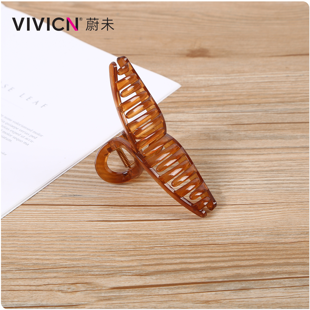【 Weiwei 】 Acrylic hairpin for women, back of the head, curly hair clip, large and elegant shark clip headwear, simple hairpin Application Scenario