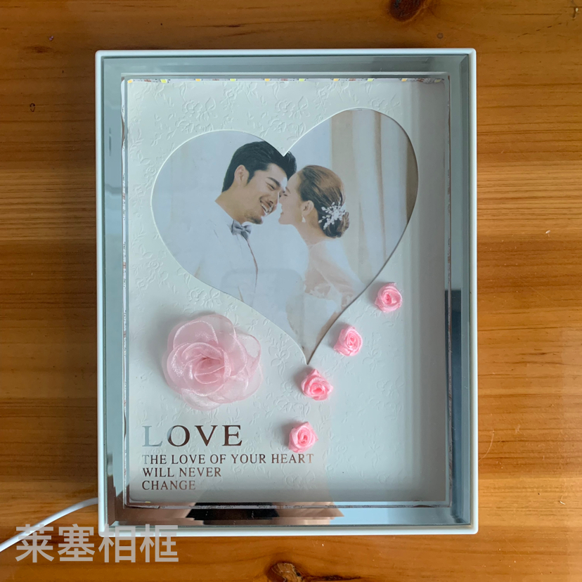 Heart-shaped led light creative decorative items for home decoration, living room and bedroom handicrafts, photos, glass light frame Specification image