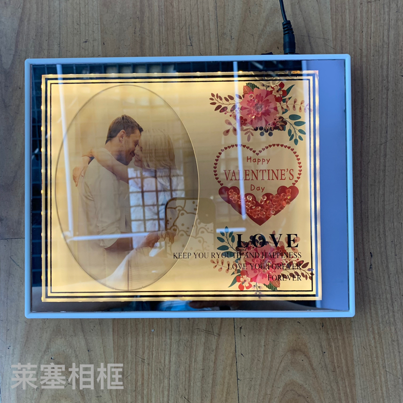 Heart-shaped mirror led creative decorative items, home decoration handicrafts, photo mirrors, photo frames