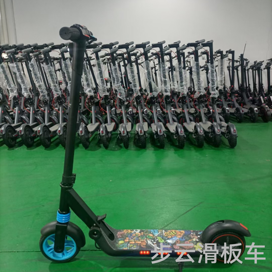 The new children's electric scooter is equipped with Bluetooth, lights, three adjustable speeds, full LED running lights, side lights and electricity Application Scenario