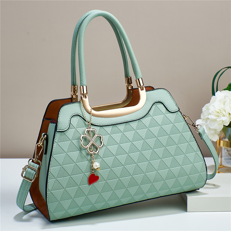 箱包白底实物图