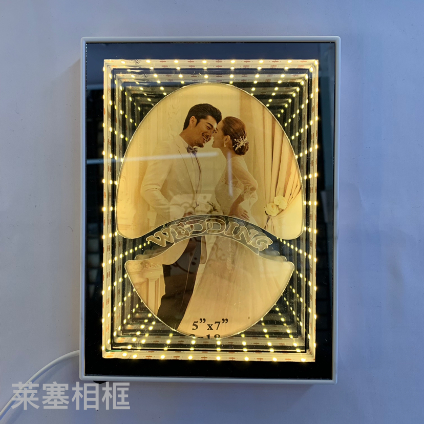 Oval 3D effect led light creative decorative items, home decoration handicrafts, mirrors with lights, photo frames