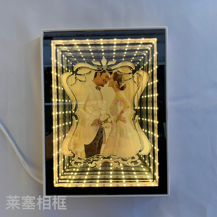 3D coated mirror, LED light, creative decorative items, home decoration, living room handicrafts, photo mirrors, photo frames Item Picture