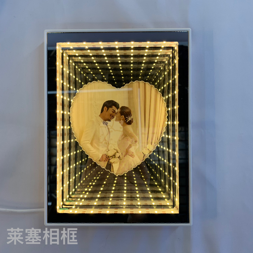Creative 3D coated LED lights for loving couples, home decoration, living room and bedroom handicrafts, mirrors and photo frames details Picture