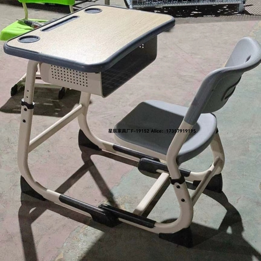 教培桌椅/学生坐姿矫正器白底实物图