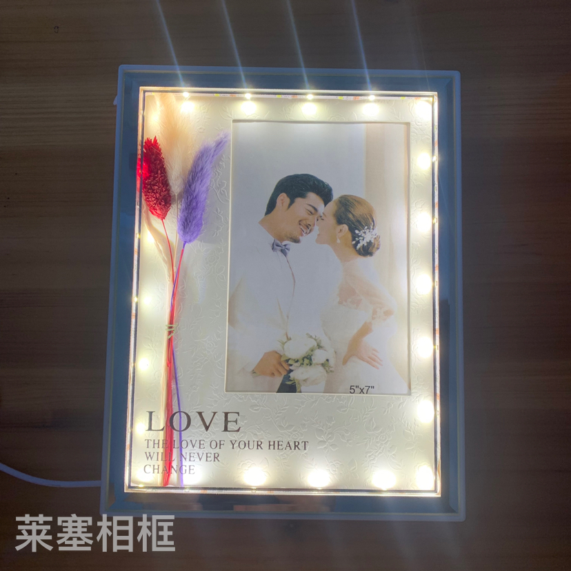 Rose series Led lights, USB interface, creative decorative items, home decoration, living room and bedroom handicrafts, photo frames with lights Application Scenario