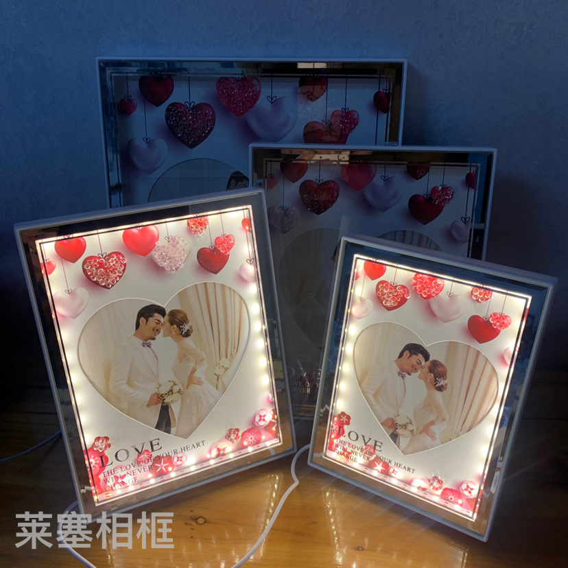 Heart-shaped diamond scattered Led lamp, USB interface, creative decorative item, home decoration, living room and bedroom handicrafts, photo frame Application Scenario