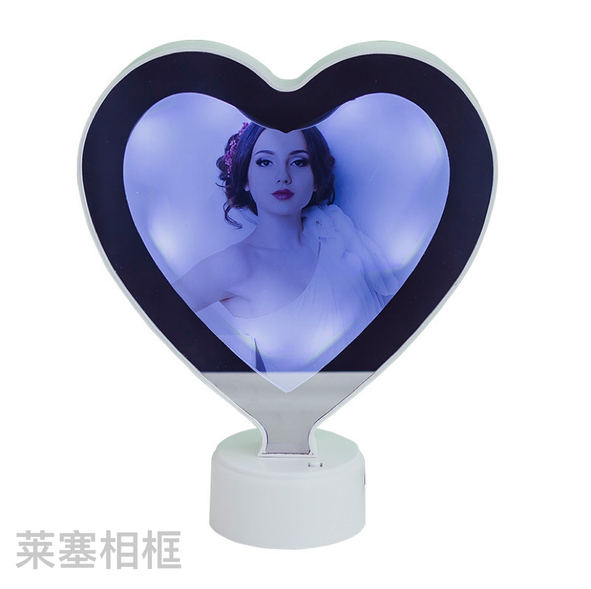Heart-shaped Led lamp, plug-in battery, dual-purpose creative decorative item, home decoration, living room and bedroom handicrafts, plastic magic mirror